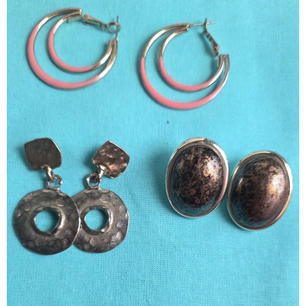 Vintage to now 3 Piece Lot Pierced Earrings Pink Hammered Metal  Bronze Boho Fun